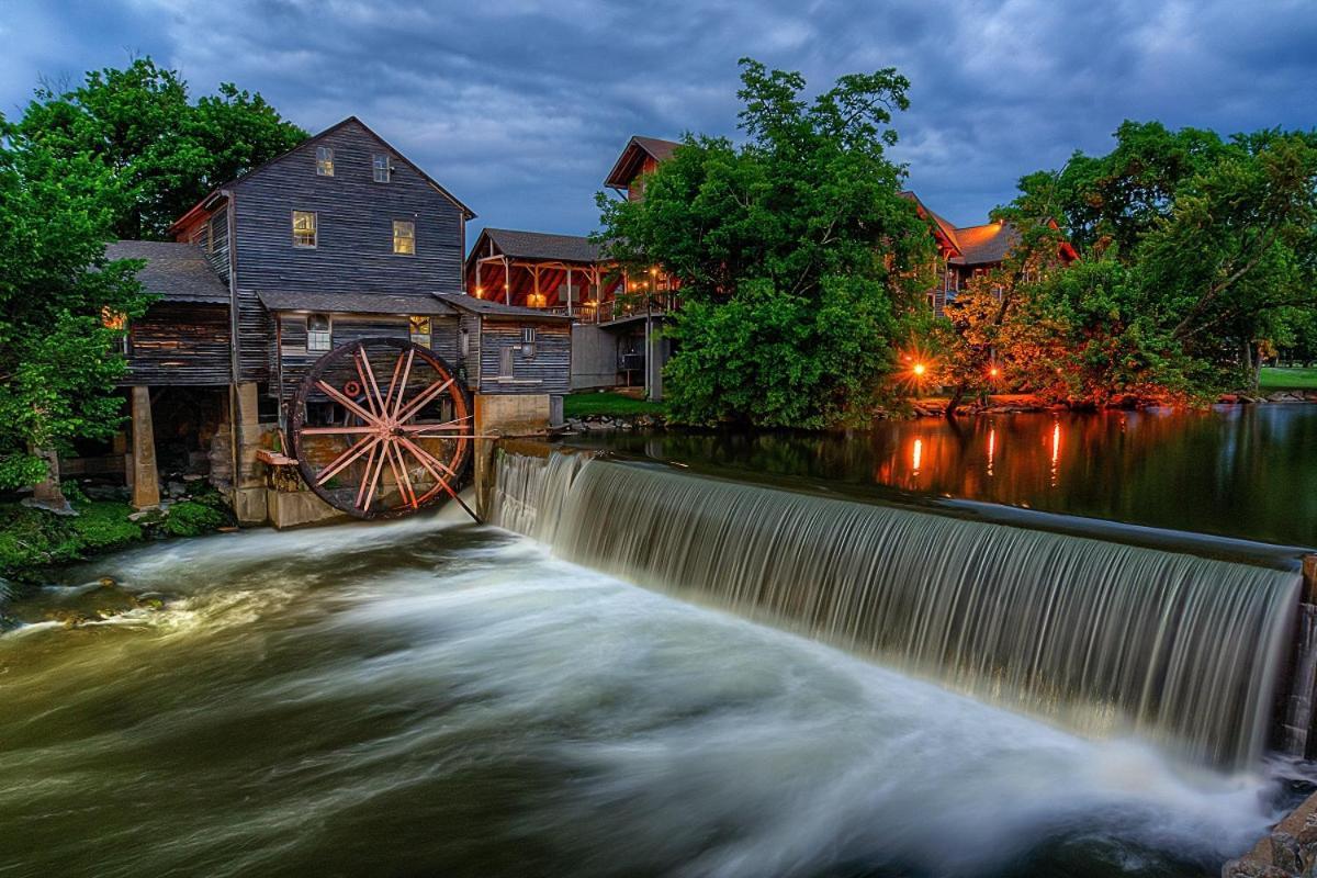 Papa Bear, Hot Tub, Wifi, 1089 Free Tickets Each Paid Day, Dollywood And More Сивиървил Екстериор снимка